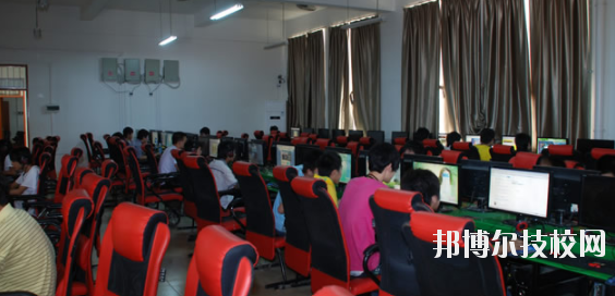 欽州衛(wèi)生學(xué)校2020年宿舍條件 