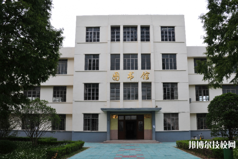 淮安生物工程高等職業(yè)學校2020年招生辦聯(lián)系電話