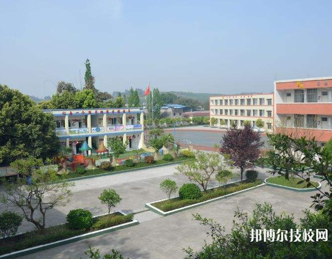 重慶巴南職業(yè)教育中心學(xué)校怎么樣、好不好