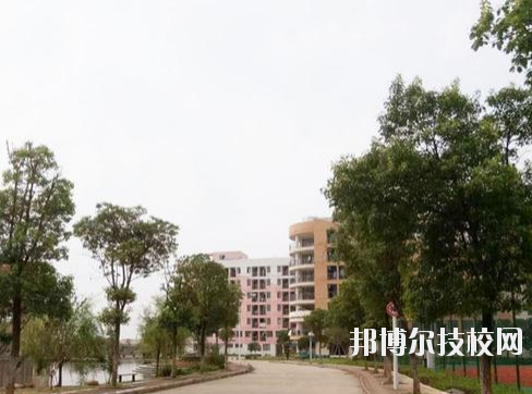 江西泛美藝術(shù)中等專業(yè)學(xué)校2020年招生辦聯(lián)系電話