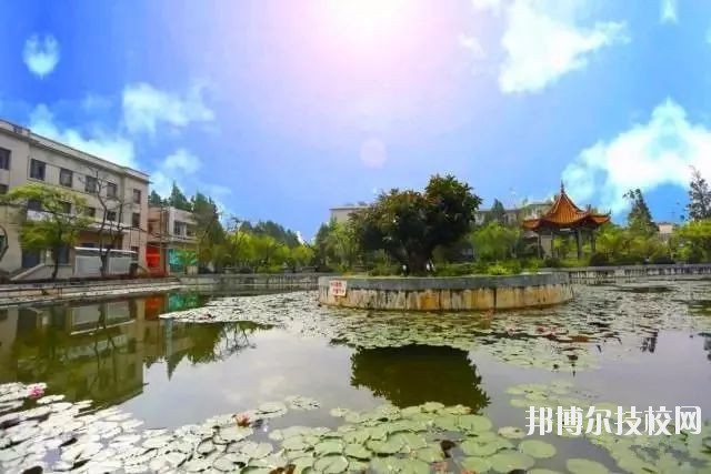 紅河州民族師范學(xué)校2020年報名條件、招生要求、招生對象