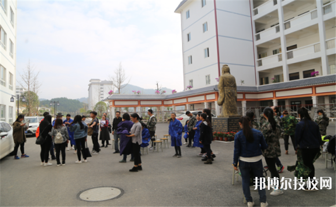 三都水族自治民族中等職業(yè)技術(shù)學(xué)校2020年報(bào)名條件、招生要求、招生對象