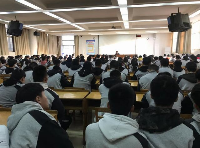 江蘇建湖中等專業(yè)學(xué)校2020年報(bào)名條件、招生要求、招生對(duì)象