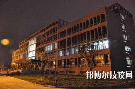 德陽安裝技師學(xué)院2020年招生簡(jiǎn)章