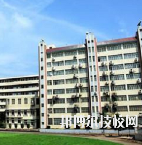 重慶航運(yùn)旅游學(xué)校2020年報(bào)名條件、招生要求、招生對(duì)象