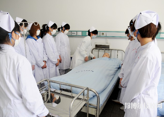 重慶第三衛(wèi)生學(xué)校怎么樣、好不好