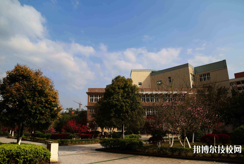 重慶萬州技師學(xué)院地址在哪里