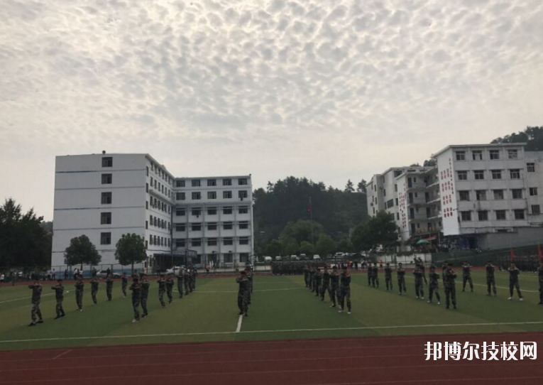湖北十堰職業(yè)技術(shù)集團學校5