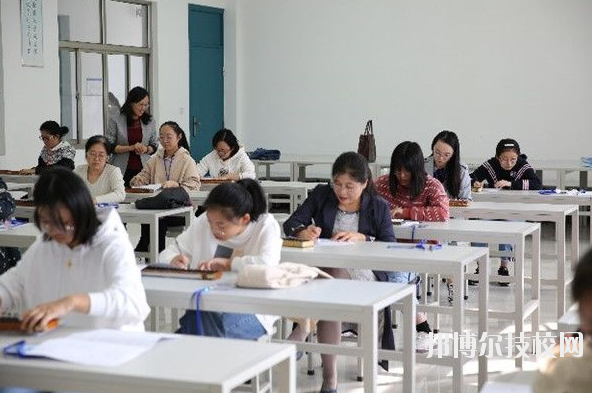 江蘇南通中等專業(yè)學(xué)校2020年報(bào)名條件、招生要求、招生對(duì)象