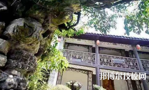 貴航高級(jí)技工學(xué)校2021年招生辦聯(lián)系電話