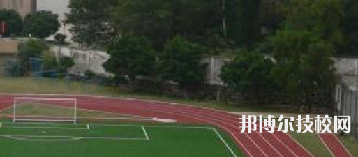 成都鐵路技工學(xué)校2021年招生辦聯(lián)系電話 