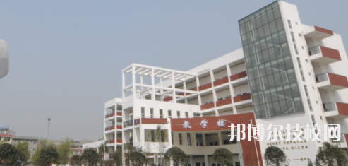四川商務(wù)學(xué)校2021年招生簡(jiǎn)章 