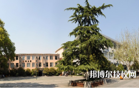 杭州美術(shù)職業(yè)學(xué)校2