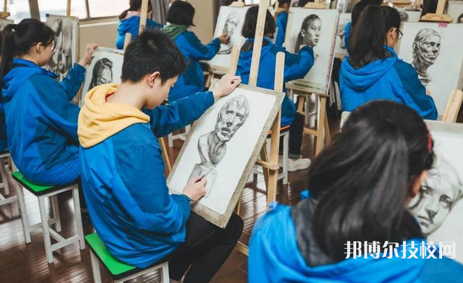 金華九峰職業(yè)技術(shù)學(xué)校2021年招生辦聯(lián)系電話