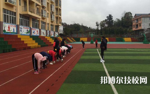 貴州體育運(yùn)動(dòng)學(xué)校2021年招生辦聯(lián)系電話