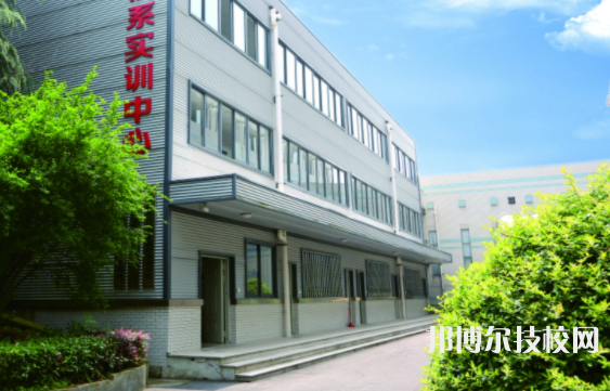 浙江公路技師學(xué)院3
