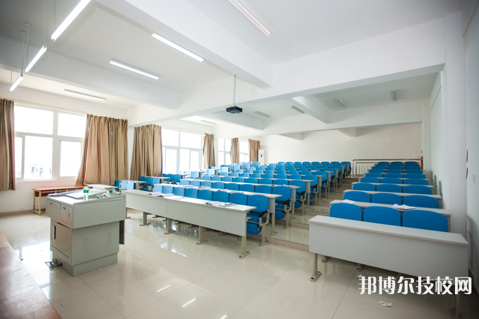 重慶城市建設(shè)高級(jí)技工學(xué)校2022年招生辦聯(lián)系電話