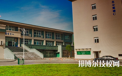 重慶城市建設(shè)高級(jí)技工學(xué)校網(wǎng)站網(wǎng)址