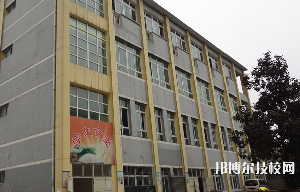 貴陽(yáng)白云職業(yè)技術(shù)學(xué)校2021年招生辦聯(lián)系電話