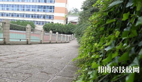 貴陽經(jīng)濟(jì)貿(mào)易中等專業(yè)學(xué)校網(wǎng)站網(wǎng)址  