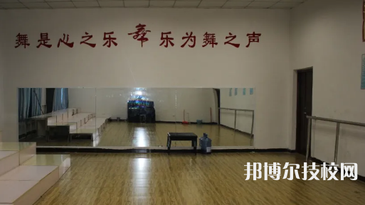 清鎮(zhèn)中等職業(yè)技術(shù)學(xué)校網(wǎng)站網(wǎng)址