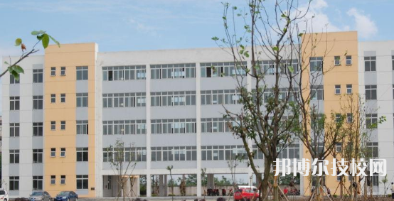 吳起職業(yè)教育中心2021年招生辦聯(lián)系電話