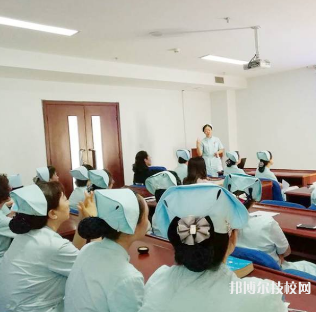 延安衛(wèi)生學(xué)校2021年有哪些專業(yè)