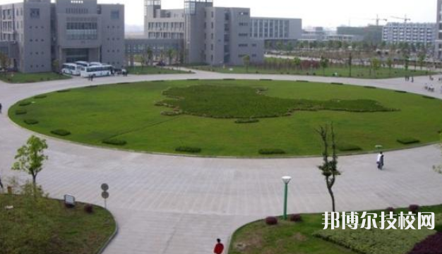 洛川職業(yè)中等專業(yè)學校網站網址