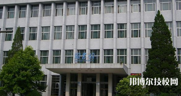 河北信息工程學校2021年招生辦聯(lián)系電話
