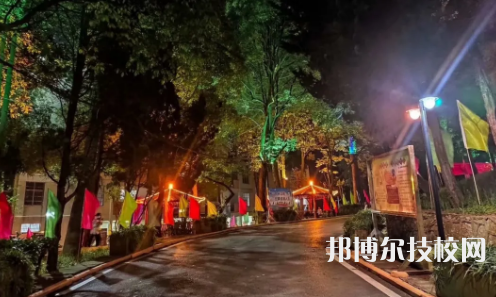 貴陽電子職業(yè)學(xué)校2021年學(xué)費、收費多少
