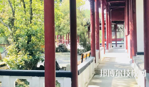 貴陽電子職業(yè)學(xué)校網(wǎng)站網(wǎng)址