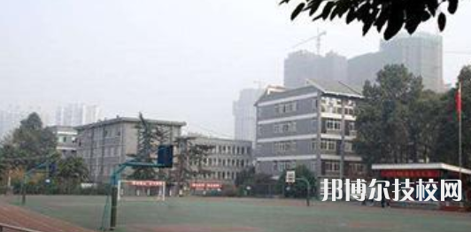 成都現(xiàn)代職業(yè)技術(shù)學(xué)校2021年宿舍條件