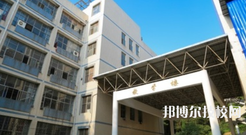 貴州科技學(xué)校網(wǎng)站網(wǎng)址