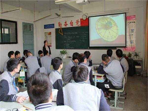 江陰華姿中等專業(yè)學(xué)校網(wǎng)站網(wǎng)址