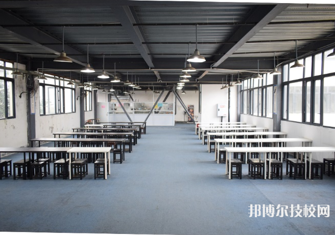 重慶聚英技工學校2022年宿舍條件