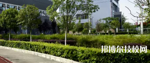 德陽科貿(mào)職業(yè)學(xué)院中職部地址在哪里