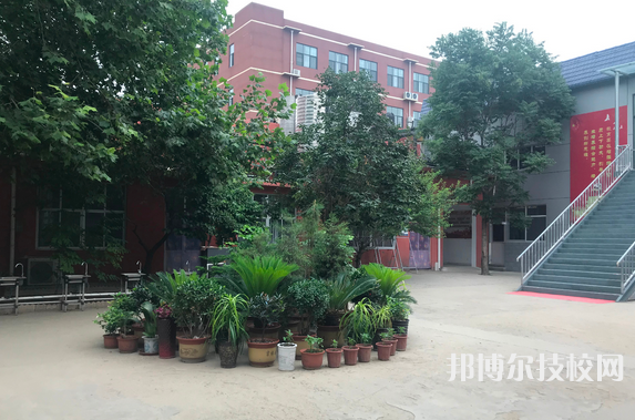 石家莊白求恩醫(yī)學(xué)中等專(zhuān)業(yè)學(xué)校2021年招生辦聯(lián)系電話