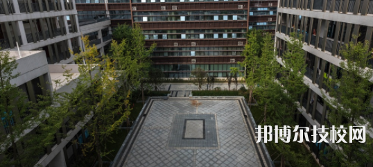 四川成都中和職業(yè)中學(xué)2021年招生辦聯(lián)系電話