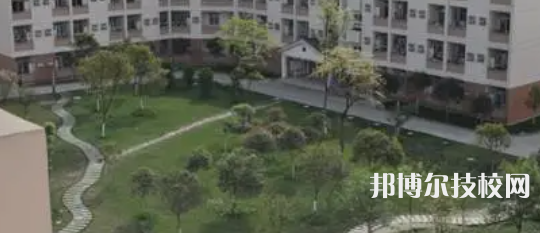 都江堰職業(yè)中學(xué)2021年住宿條件