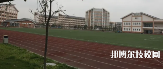 都江堰職業(yè)中學(xué)2021年招生辦聯(lián)系電話