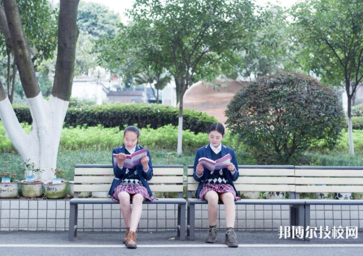 重慶光華女子職業(yè)中等專業(yè)學(xué)校網(wǎng)站網(wǎng)址
