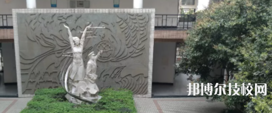 成都成醫(yī)一附院護士學(xué)校2021年有哪些專業(yè)