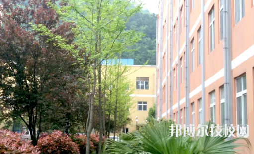 遵義紅花崗經(jīng)濟職業(yè)技術(shù)學校2021年招生簡章