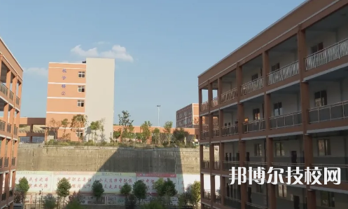 遵義紅花崗經(jīng)濟(jì)職業(yè)技術(shù)學(xué)校2021年報(bào)名條件、招生要求、招生對(duì)象