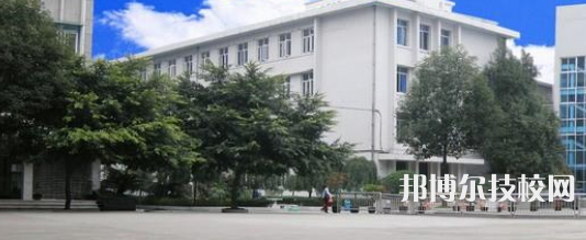 四川成都禮儀職業(yè)中學(xué)2021年學(xué)費(fèi)、收費(fèi)多少