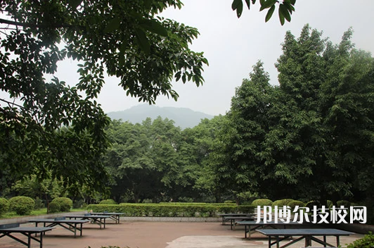 重慶知行衛(wèi)生學(xué)校地址在哪里