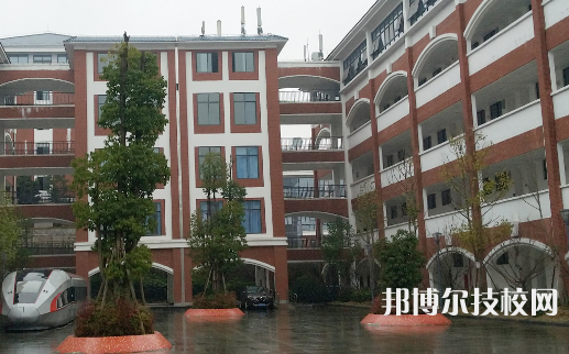 遵義南方白酒中等專業(yè)學校2021年招生簡章