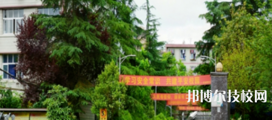 四川交通技師學(xué)院2021年招生簡章
