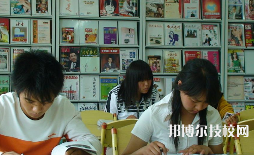 六盤水鐘山區(qū)職業(yè)技術(shù)學校2021年學費、收費多少