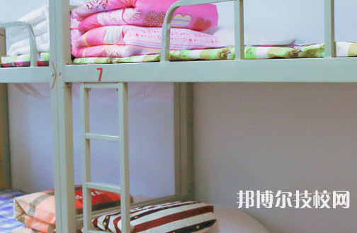 六盤水鐘山區(qū)職業(yè)技術(shù)學(xué)校2021年宿舍條件